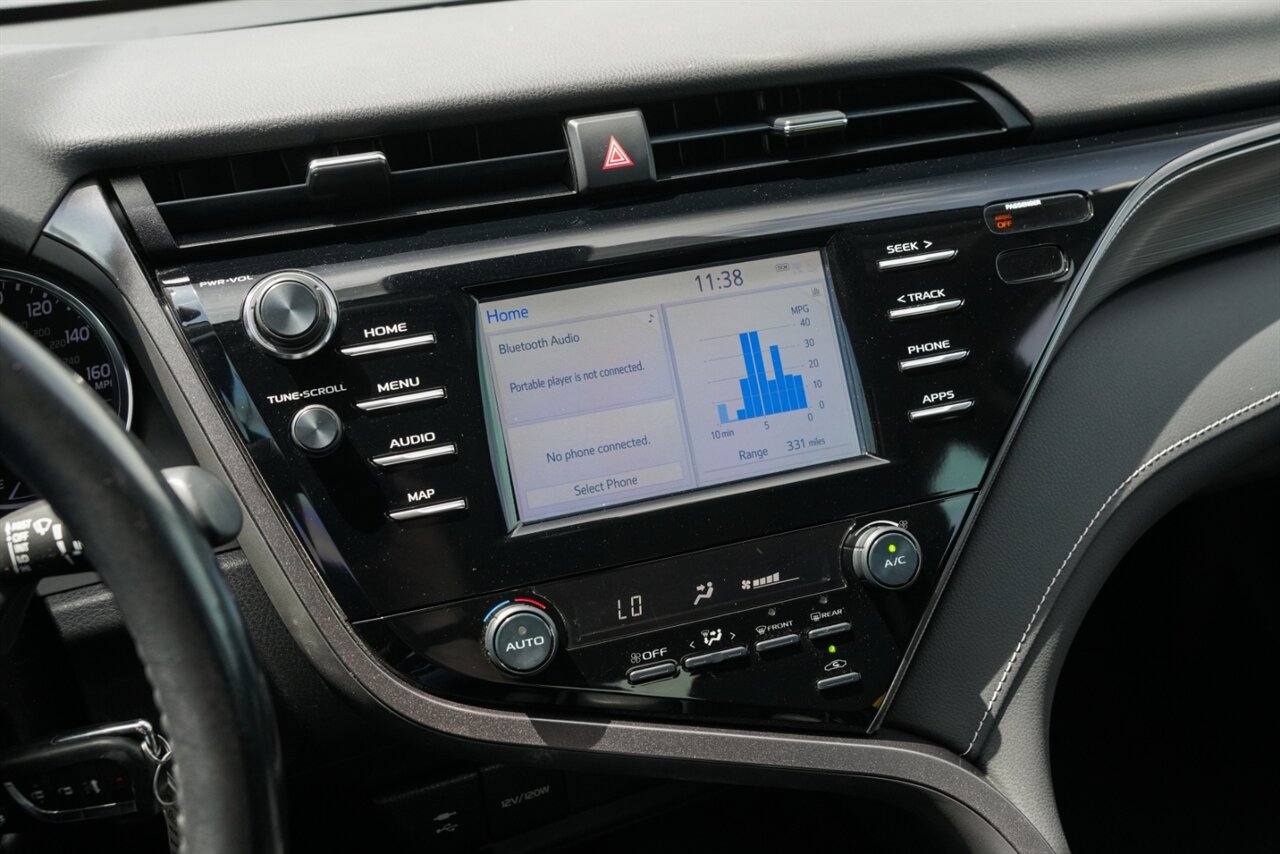 2019 Toyota Camry SE - Photo 11 - Springfield, MO 65802