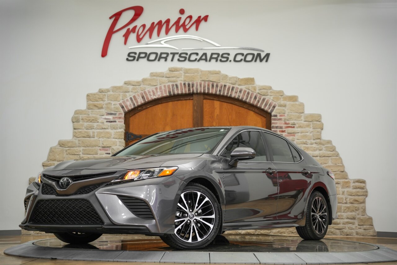 2019 Toyota Camry SE - Photo 1 - Springfield, MO 65802