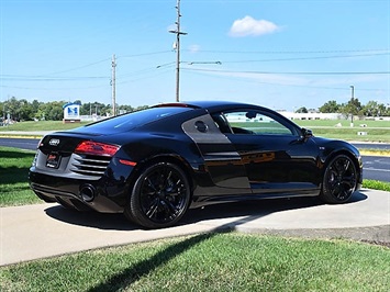 2014 Audi R8 5.2 quattro   - Photo 17 - Springfield, MO 65802