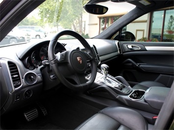 2012 Porsche Cayenne Turbo   - Photo 13 - Springfield, MO 65802