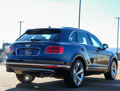 2019 Bentley Bentayga V8   - Photo 43 - Springfield, MO 65802