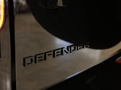 2023 Land Rover Defender 90 V8   - Photo 10 - Springfield, MO 65802