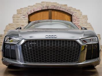 2017 Audi R8 5.2 quattro   - Photo 5 - Springfield, MO 65802