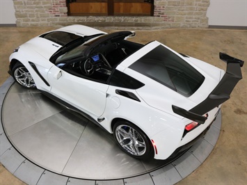 2019 Chevrolet Corvette ZR1   - Photo 11 - Springfield, MO 65802