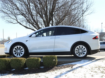 2017 Tesla Model X 90D   - Photo 28 - Springfield, MO 65802