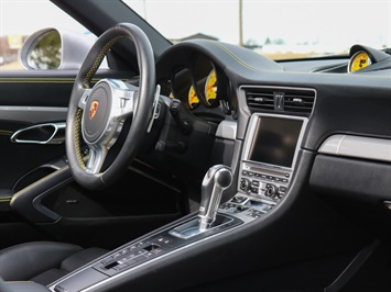 2016 Porsche 911 Turbo S   - Photo 37 - Springfield, MO 65802