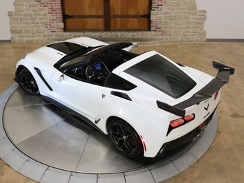 2019 Chevrolet Corvette ZR1   - Photo 12 - Springfield, MO 65802