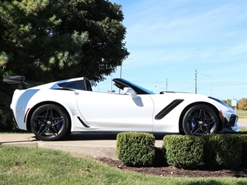 2019 Chevrolet Corvette ZR1   - Photo 23 - Springfield, MO 65802