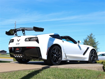 2019 Chevrolet Corvette ZR1   - Photo 24 - Springfield, MO 65802