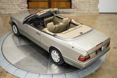 1995 Mercedes-Benz E 320   - Photo 12 - Springfield, MO 65802