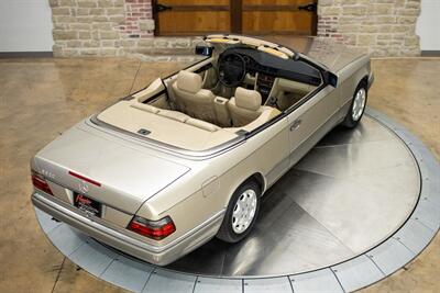 1995 Mercedes-Benz E 320   - Photo 13 - Springfield, MO 65802