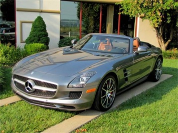 2012 Mercedes-Benz SLS AMG Roadster   - Photo 21 - Springfield, MO 65802