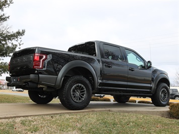 2019 Ford F-150 Raptor   - Photo 9 - Springfield, MO 65802