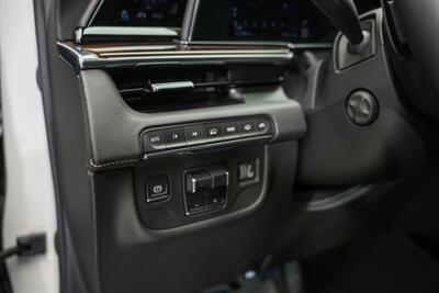 2021 Cadillac Escalade Sport Platinum   - Photo 30 - Springfield, MO 65802