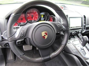 2011 Porsche Cayenne Turbo   - Photo 9 - Springfield, MO 65802