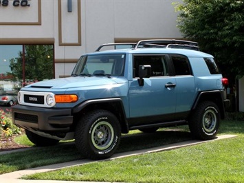 2014 Toyota FJ Cruiser   - Photo 8 - Springfield, MO 65802