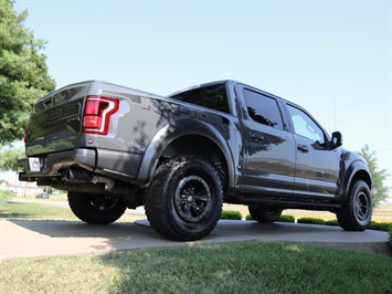 2018 Ford F-150 Raptor   - Photo 9 - Springfield, MO 65802