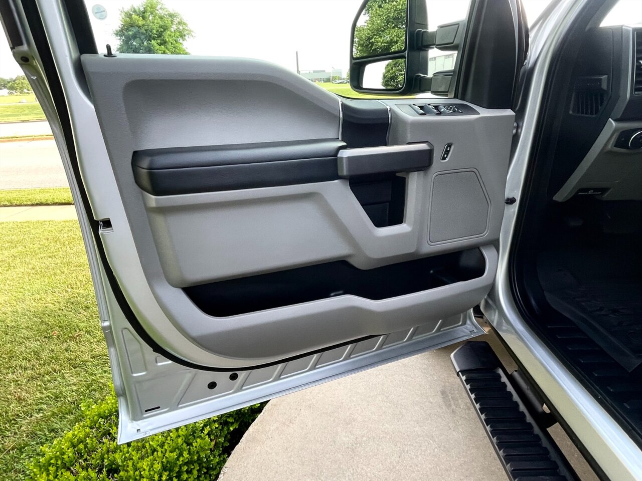 2019 Ford F-250 Super Duty XLT 4X4 - Photo 15 - Springfield, MO 65802