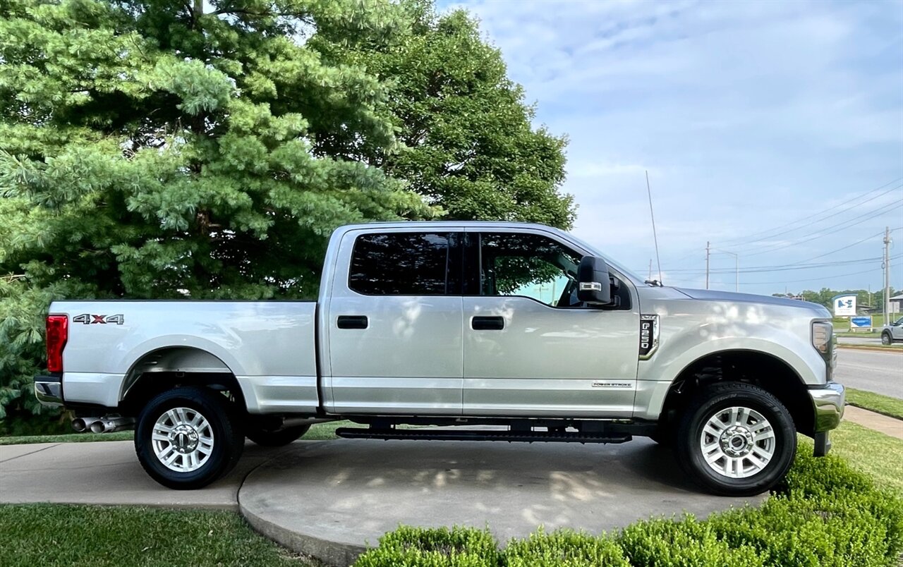 2019 Ford F-250 Super Duty XLT 4X4 - Photo 3 - Springfield, MO 65802