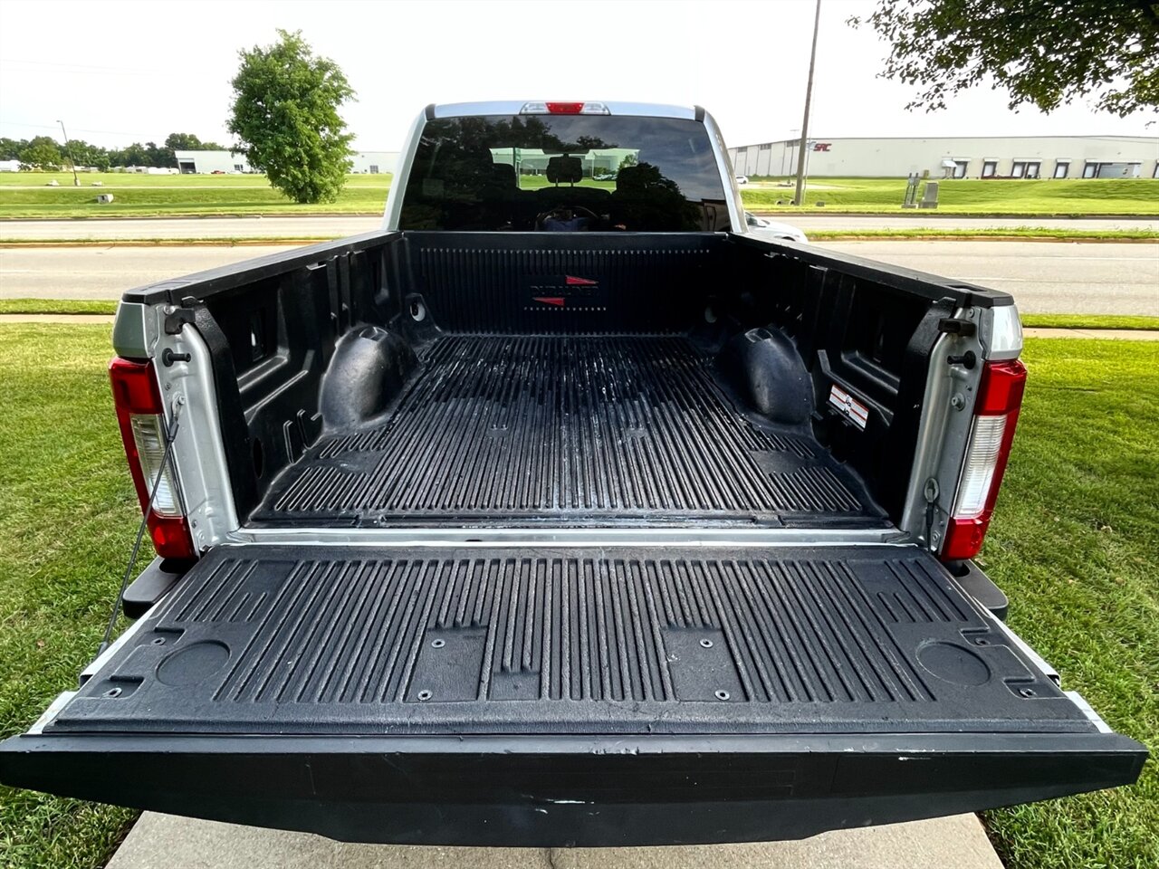 2019 Ford F-250 Super Duty XLT 4X4 - Photo 9 - Springfield, MO 65802