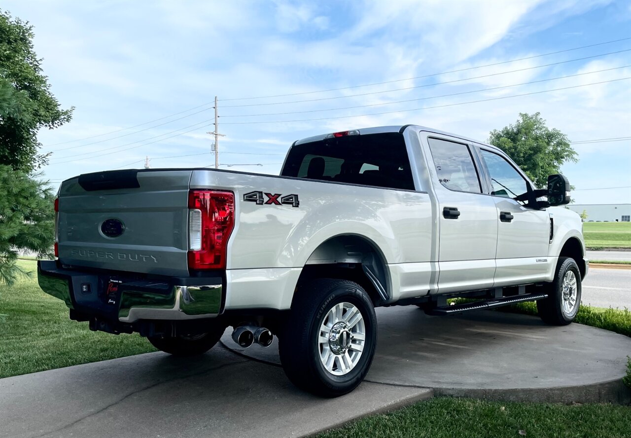 2019 Ford F-250 Super Duty XLT 4X4 - Photo 7 - Springfield, MO 65802