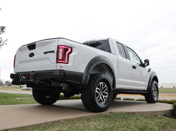 2018 Ford F-150 Raptor   - Photo 9 - Springfield, MO 65802