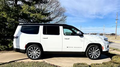 2022 Jeep Grand Wagoneer Series II   - Photo 3 - Springfield, MO 65802