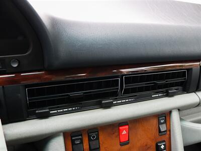 1991 Mercedes-Benz 560 SEC   - Photo 24 - Springfield, MO 65802