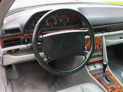 1991 Mercedes-Benz 560 SEC   - Photo 37 - Springfield, MO 65802