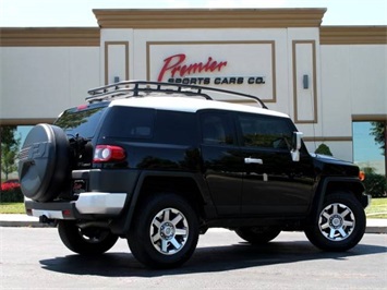 2014 Toyota FJ Cruiser   - Photo 8 - Springfield, MO 65802