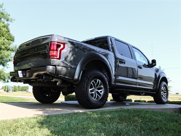 2018 Ford F-150 Raptor   - Photo 9 - Springfield, MO 65802