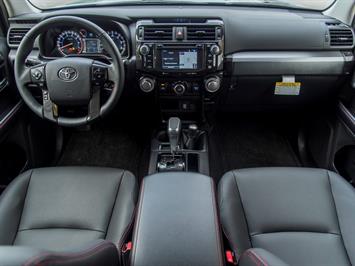 2018 Toyota 4 Runner SR5   - Photo 2 - Springfield, MO 65802