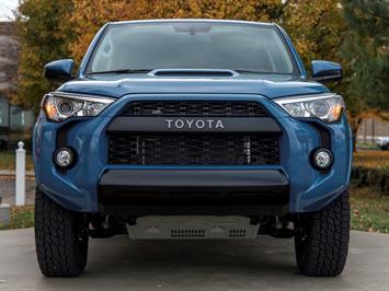 2018 Toyota 4 Runner SR5   - Photo 5 - Springfield, MO 65802