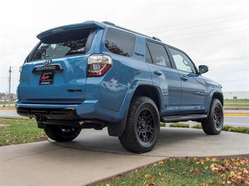 2018 Toyota 4 Runner SR5   - Photo 9 - Springfield, MO 65802