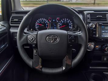 2018 Toyota 4 Runner SR5   - Photo 10 - Springfield, MO 65802