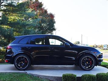 2014 Porsche Cayenne Turbo   - Photo 19 - Springfield, MO 65802