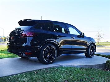 2014 Porsche Cayenne Turbo   - Photo 24 - Springfield, MO 65802