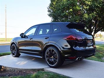 2014 Porsche Cayenne Turbo   - Photo 22 - Springfield, MO 65802