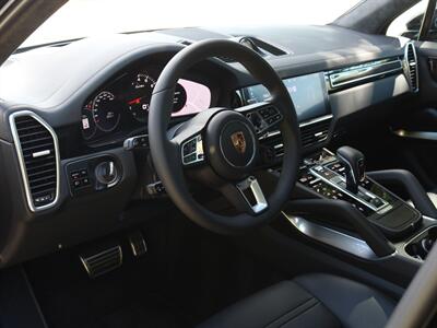 2020 Porsche Cayenne Turbo   - Photo 38 - Springfield, MO 65802