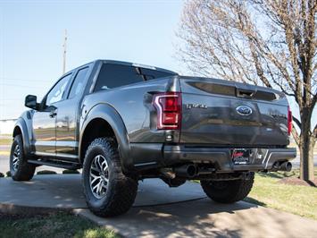 2017 Ford F-150 Raptor   - Photo 8 - Springfield, MO 65802