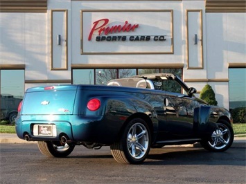 2005 Chevrolet SSR LS   - Photo 8 - Springfield, MO 65802