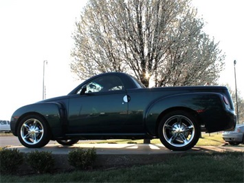 2005 Chevrolet SSR LS   - Photo 32 - Springfield, MO 65802