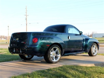 2005 Chevrolet SSR LS   - Photo 33 - Springfield, MO 65802