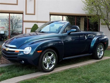 2005 Chevrolet SSR LS   - Photo 11 - Springfield, MO 65802