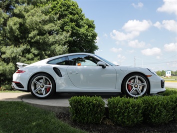 2017 Porsche 911 Turbo S   - Photo 34 - Springfield, MO 65802