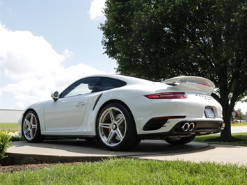 2017 Porsche 911 Turbo S   - Photo 38 - Springfield, MO 65802