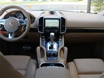 2013 Porsche Cayenne S   - Photo 19 - Springfield, MO 65802