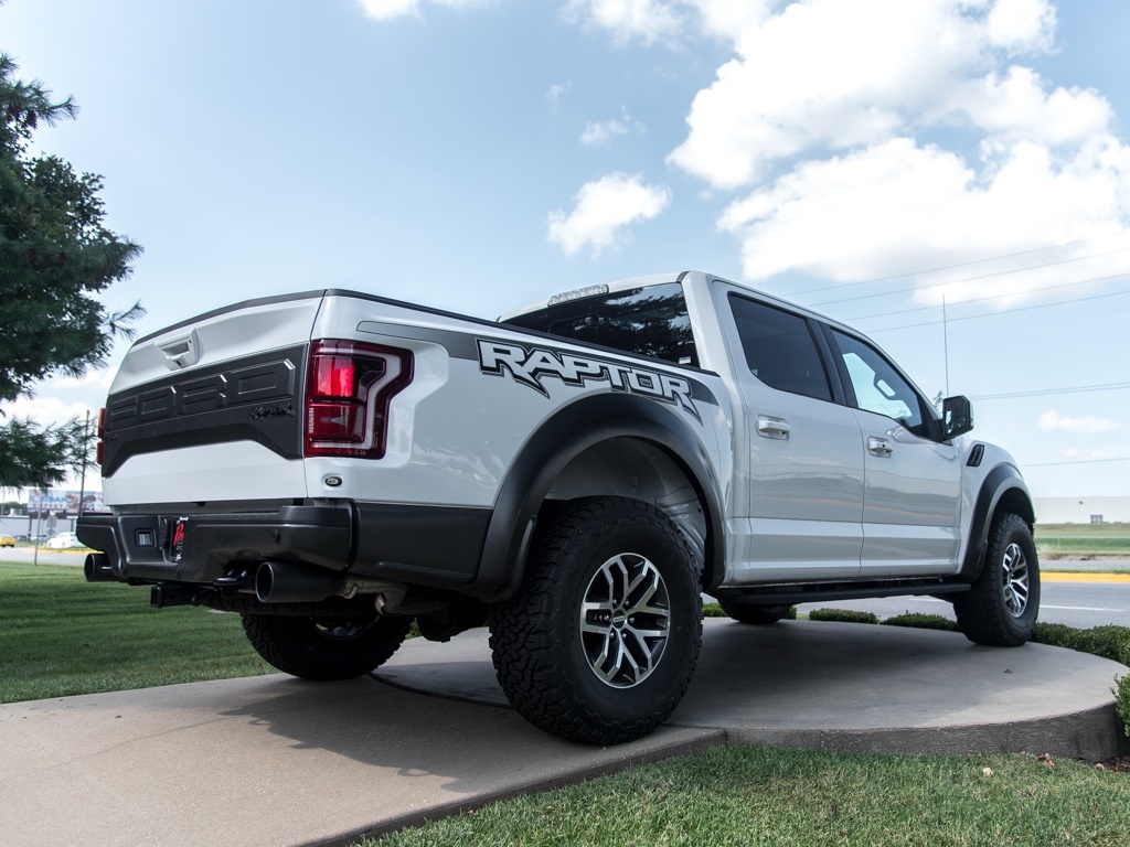 2018 Ford F-150 Raptor - Photo 9 - Springfield, MO 65802