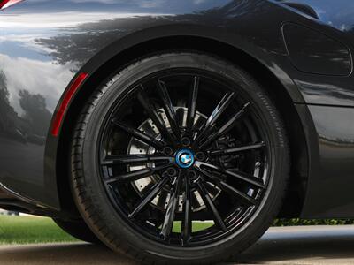 2019 BMW i8   - Photo 35 - Springfield, MO 65802