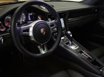 2015 Porsche 911 Turbo S   - Photo 10 - Springfield, MO 65802